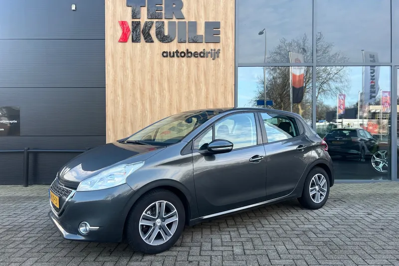 Peugeot 208 (2013)