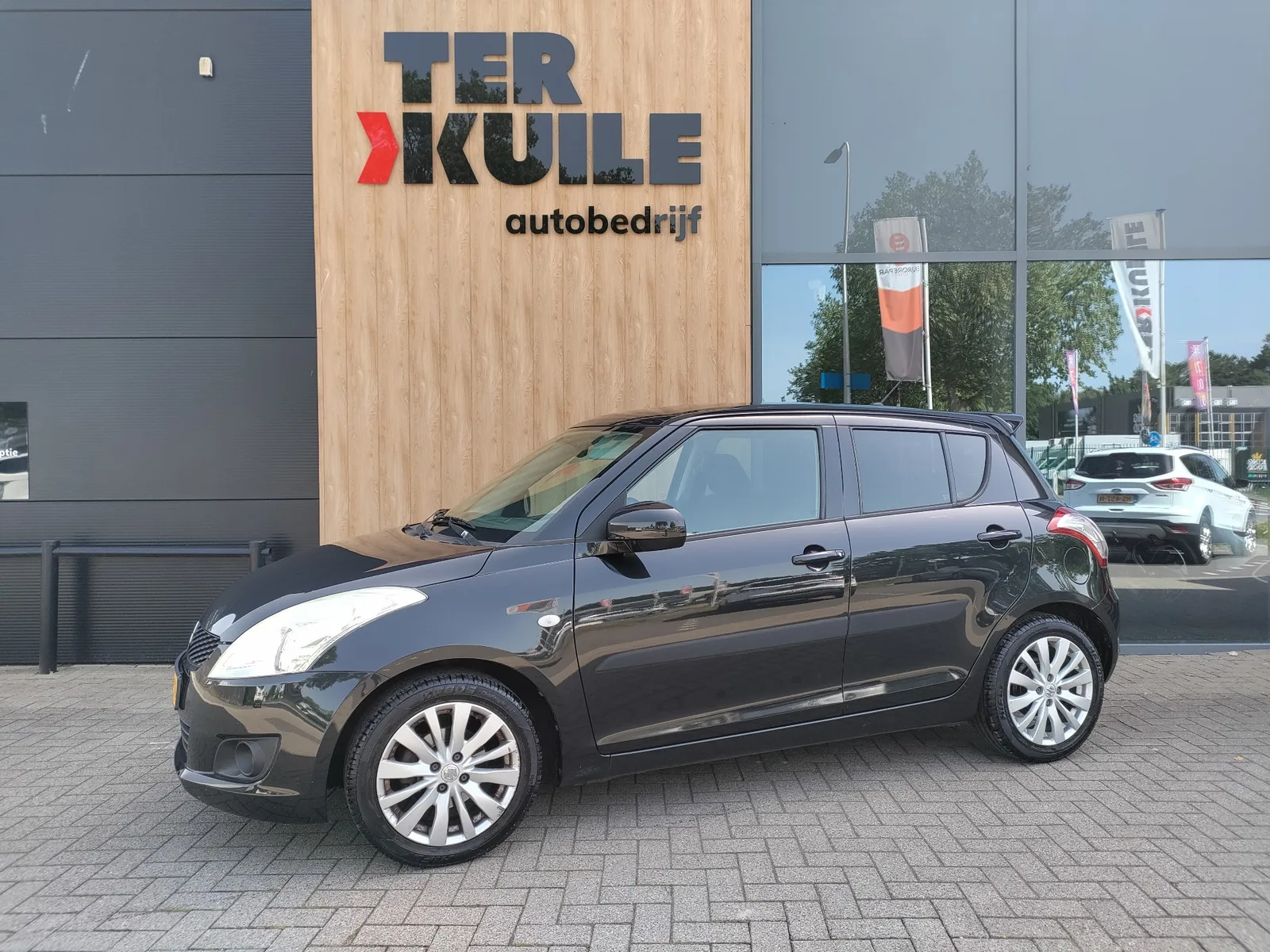 Suzuki Swift (2013) — foto 1