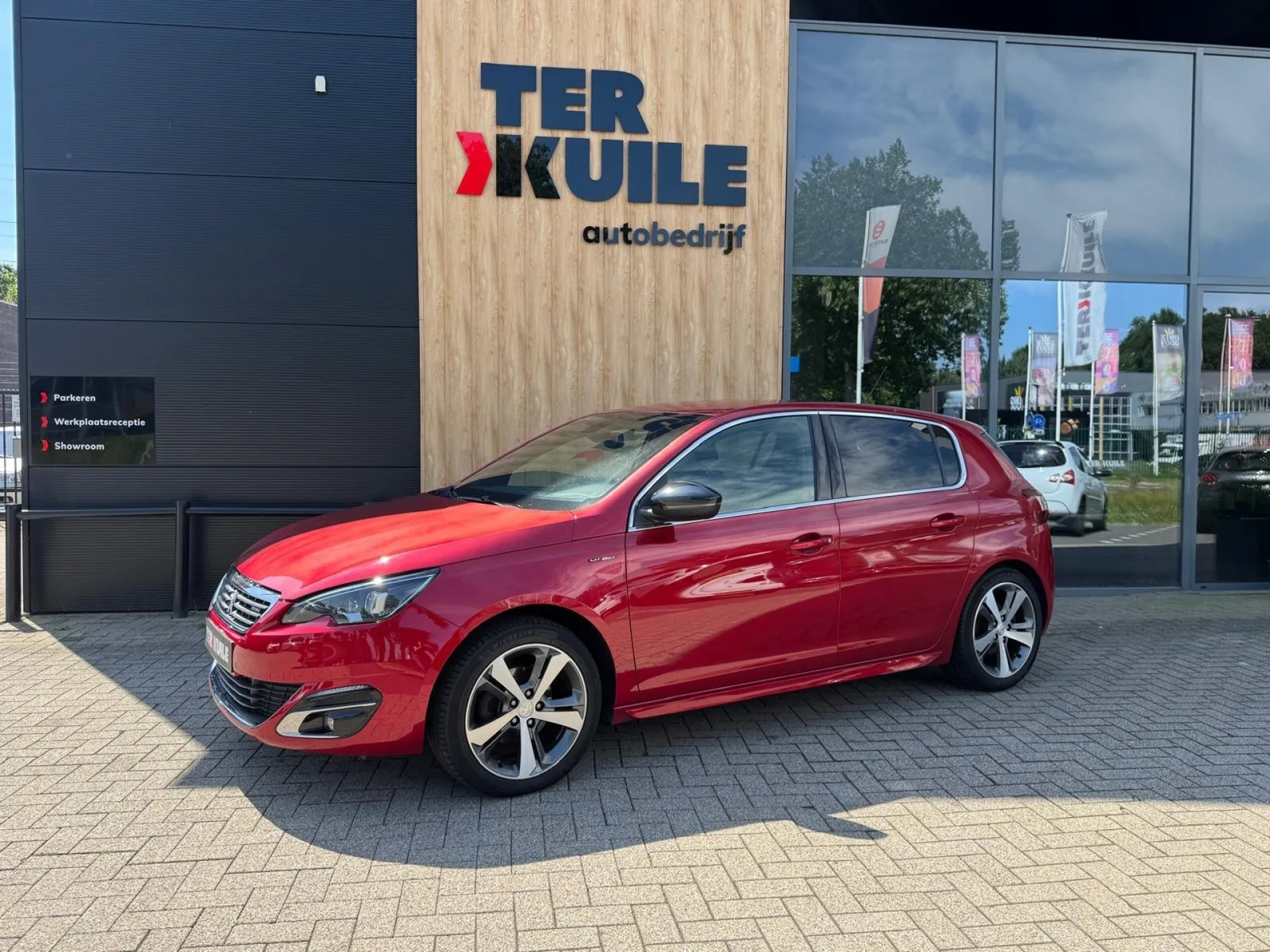 Peugeot 308 (2017) — foto 1