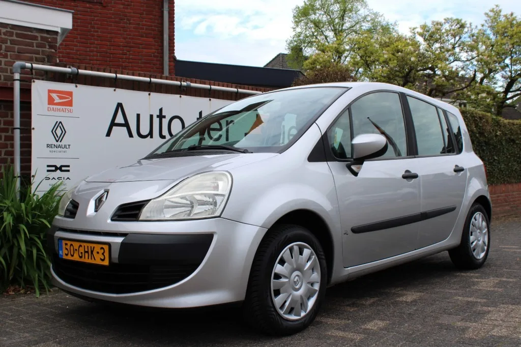 Renault MODUS (2008) — foto 1