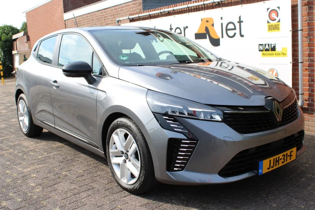 Renault Clio (2025) — foto 1