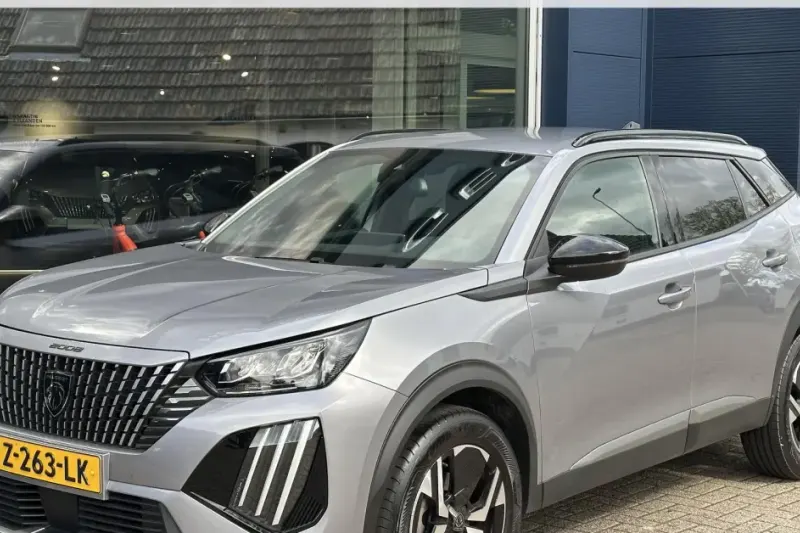 Peugeot 2008 (2023)