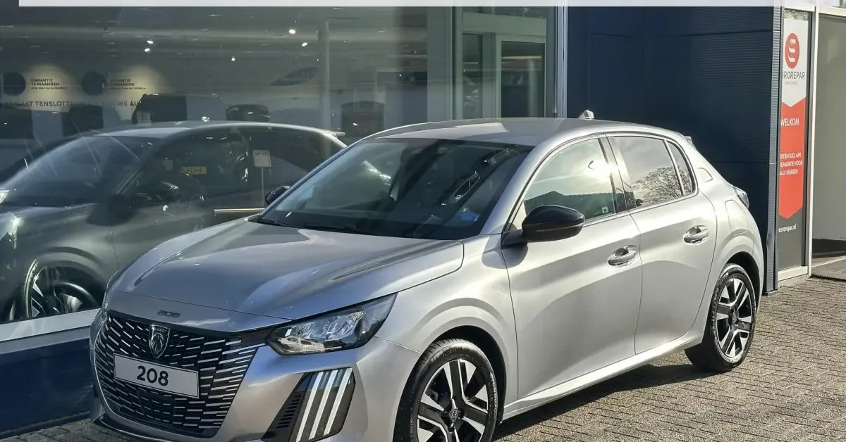 Peugeot 208 (2024) — foto 1