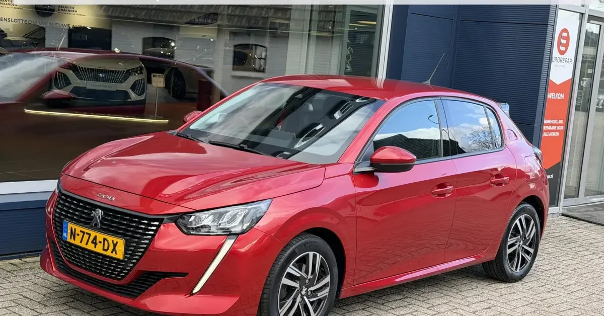 Peugeot 208 (2021) — foto 1