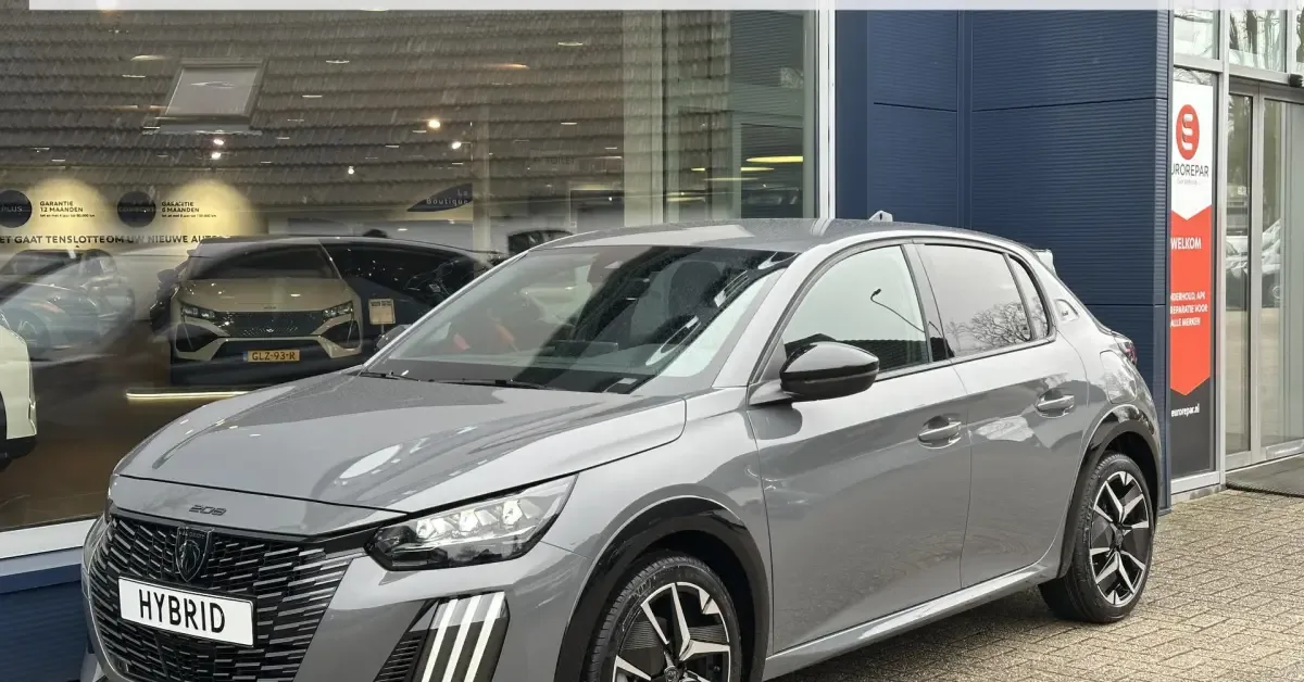 Peugeot 208 (2025) — foto 1