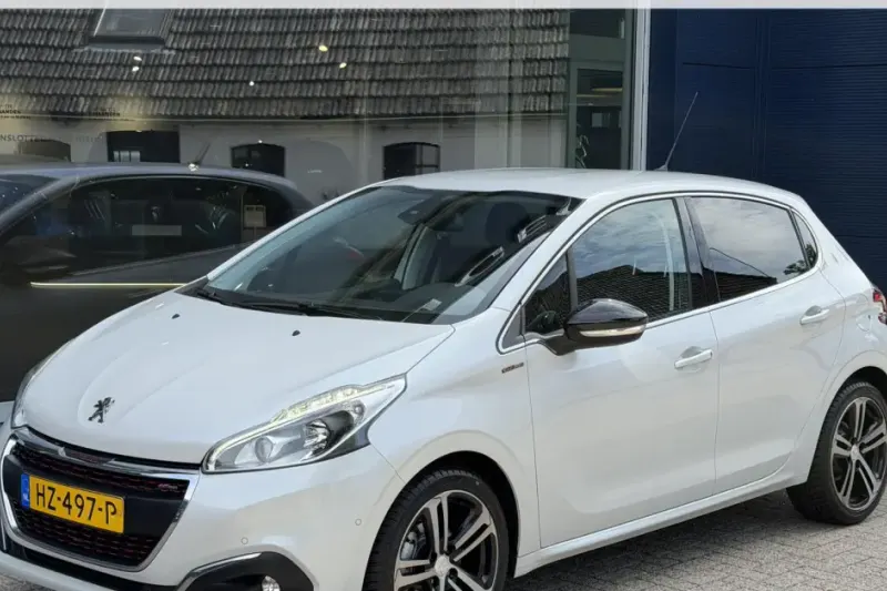 Peugeot 208 (2016)