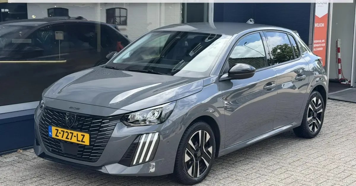 Peugeot 208 (2024) — foto 1
