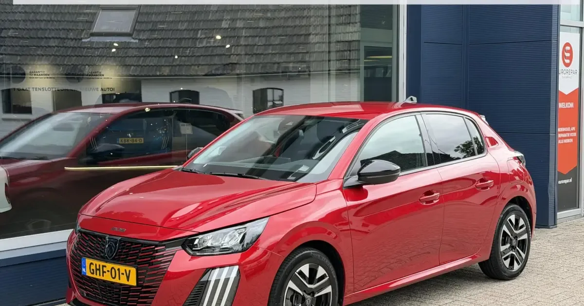 Peugeot 208 (2024) — foto 1