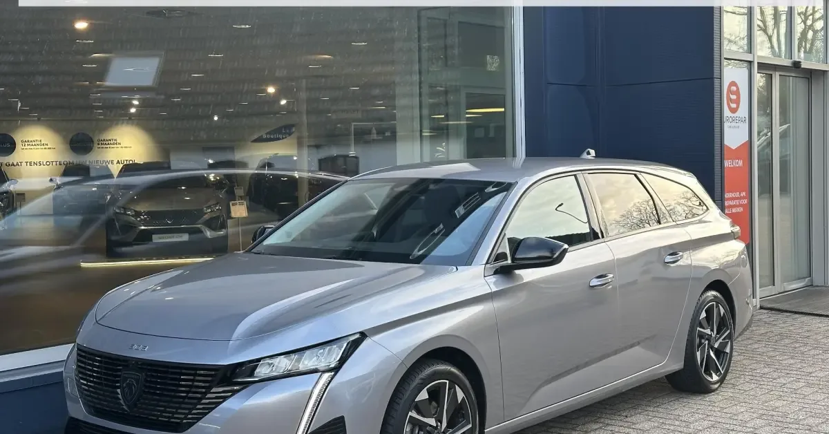 Peugeot 308 (2024) — foto 1