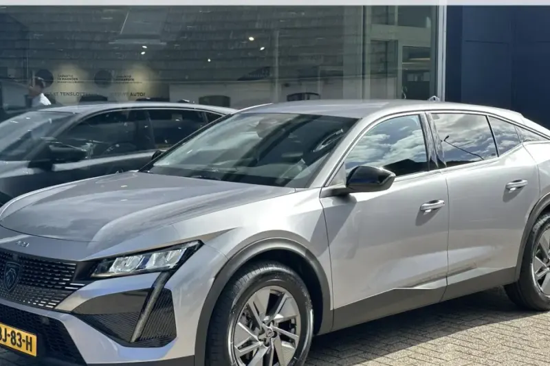 Peugeot 408 (2024)