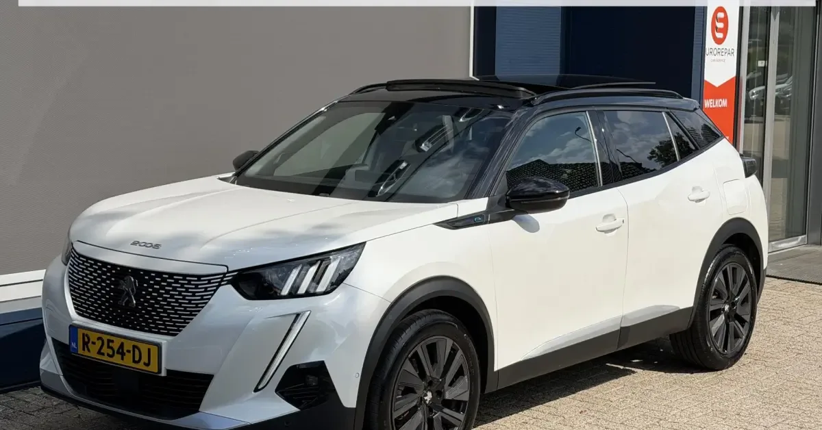 Peugeot e-2008 (2022) — foto 1