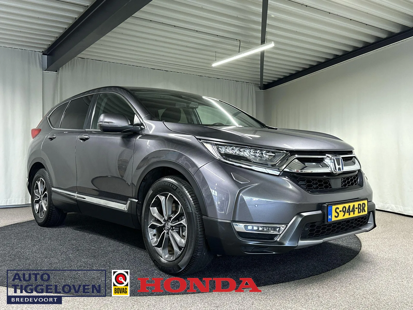 Honda CR-V (2023) — foto 1
