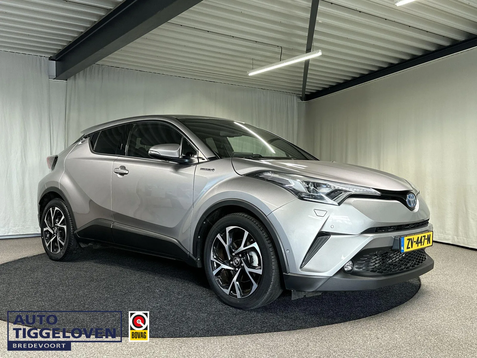 Toyota C-HR (2019) — foto 1