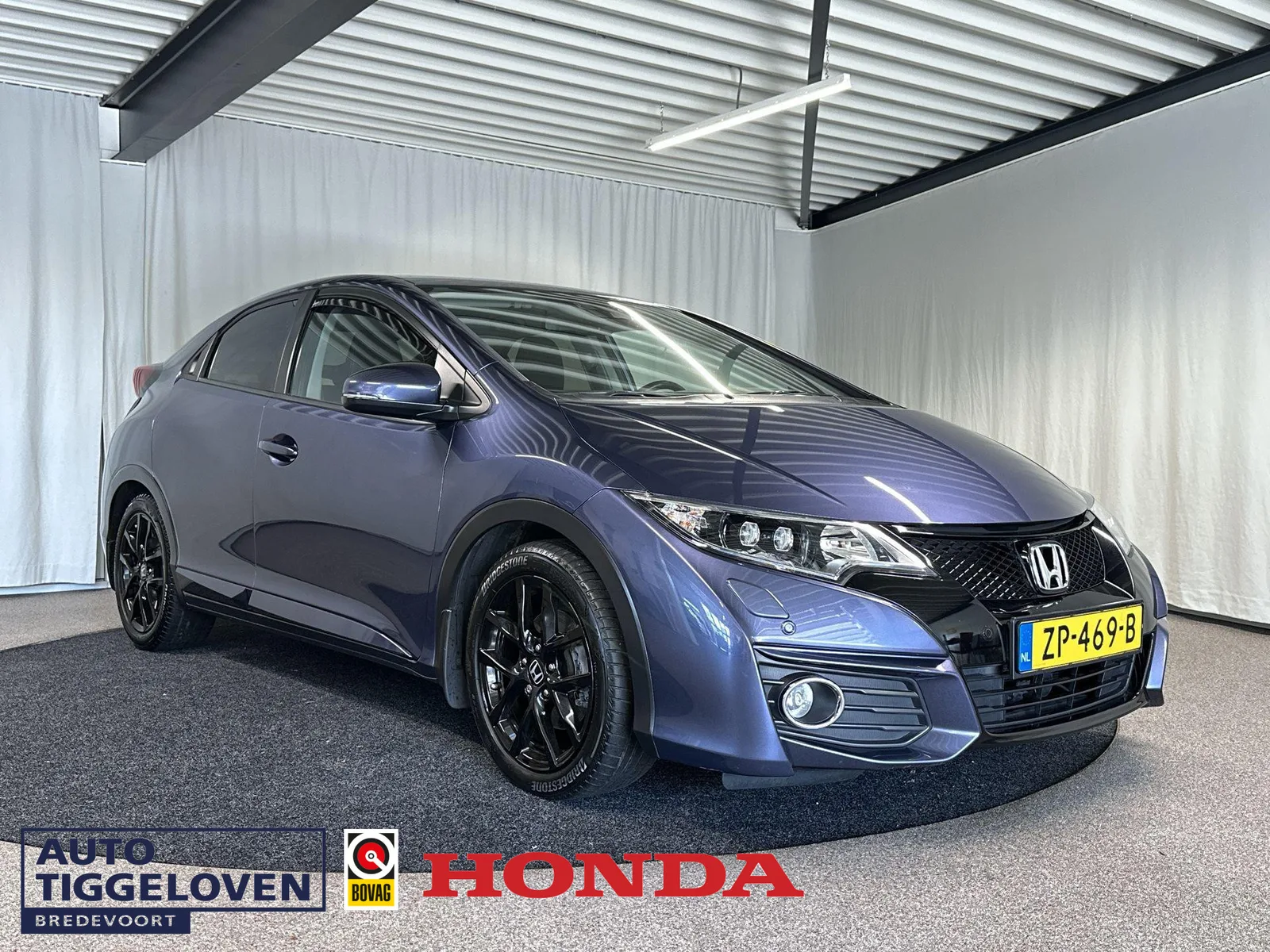Honda Civic (2016) — foto 1