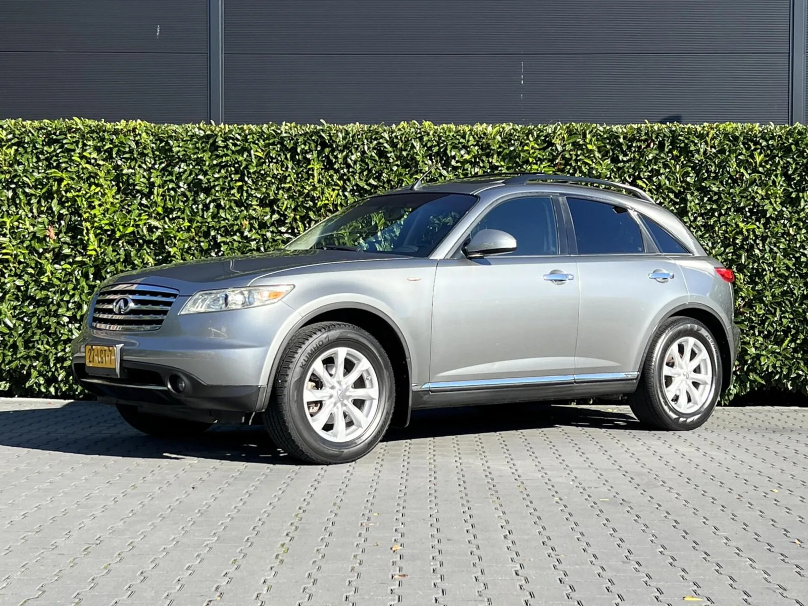 Infiniti FX (2007) — foto 1