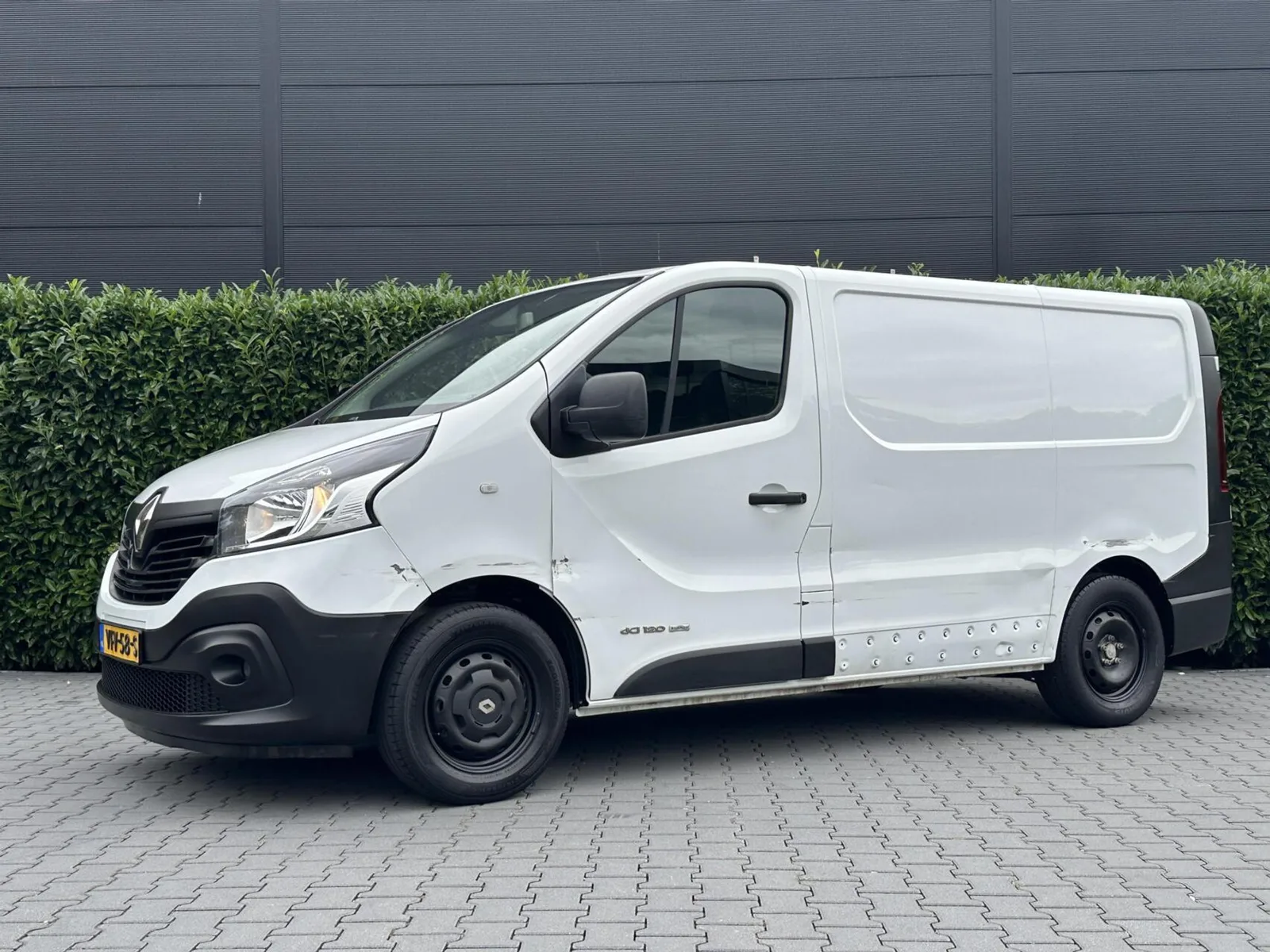 Renault Trafic (2015) — foto 1