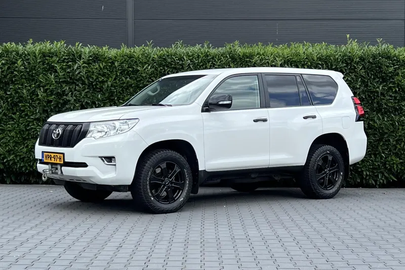 Toyota Land Cruiser (2018)
