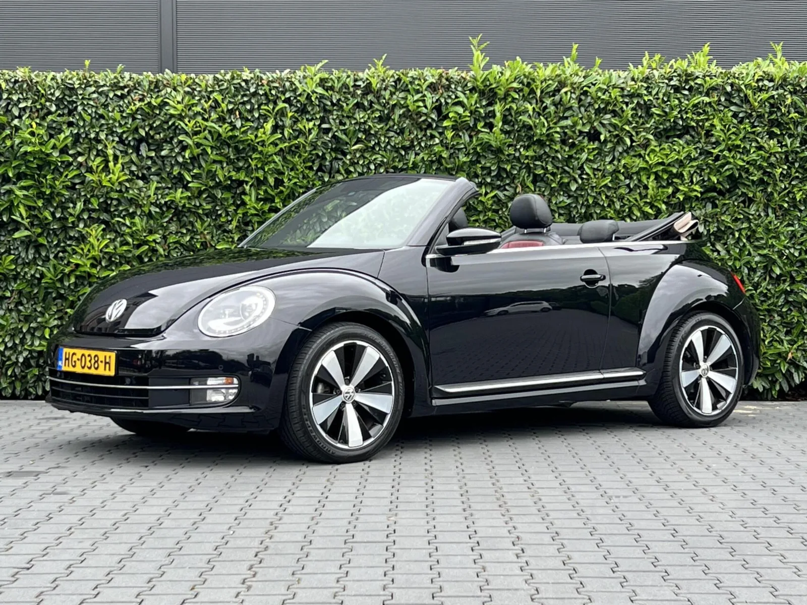 Volkswagen Beetle (2015) — foto 1