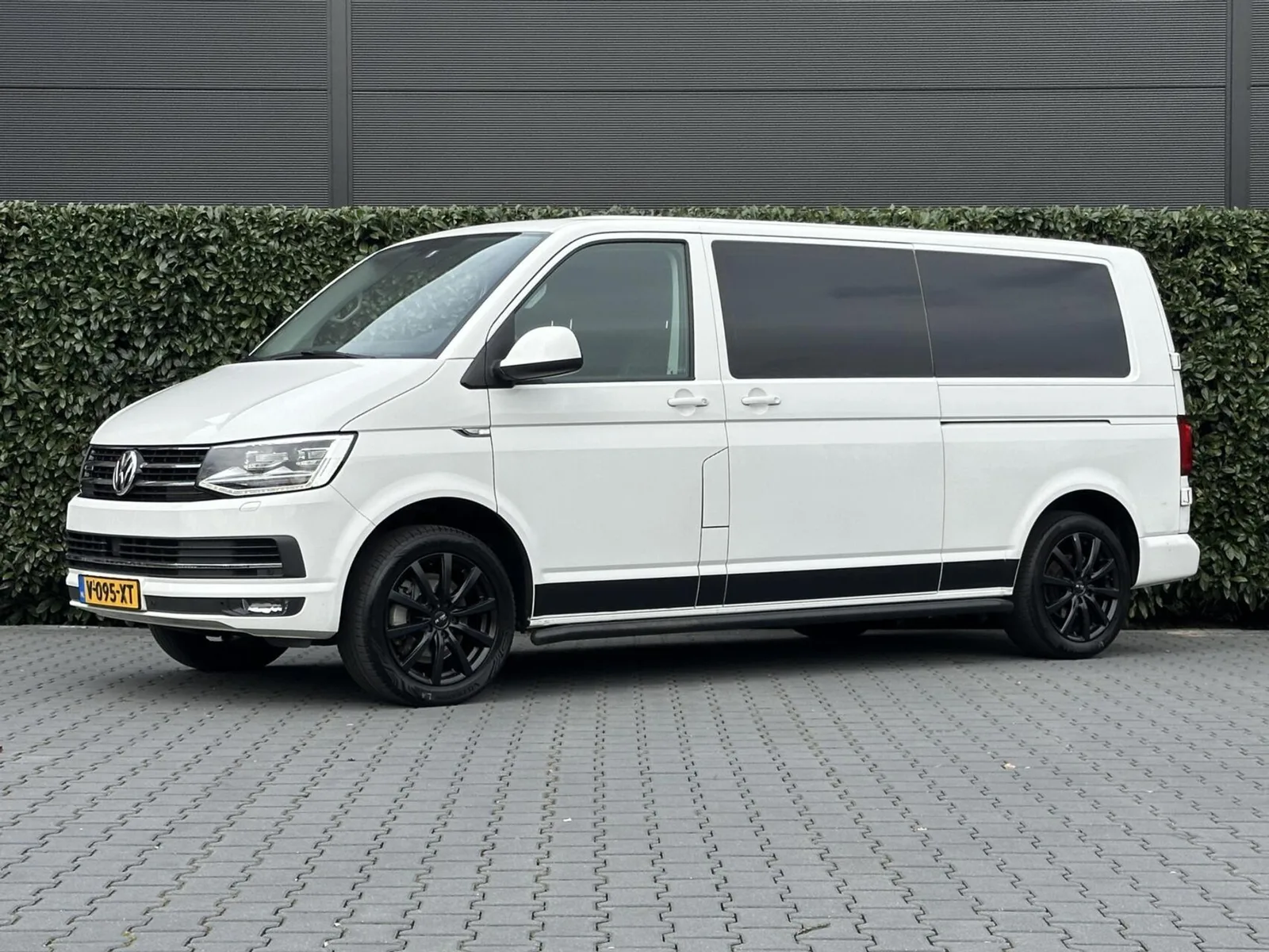 Volkswagen Transporter (2019) — foto 1