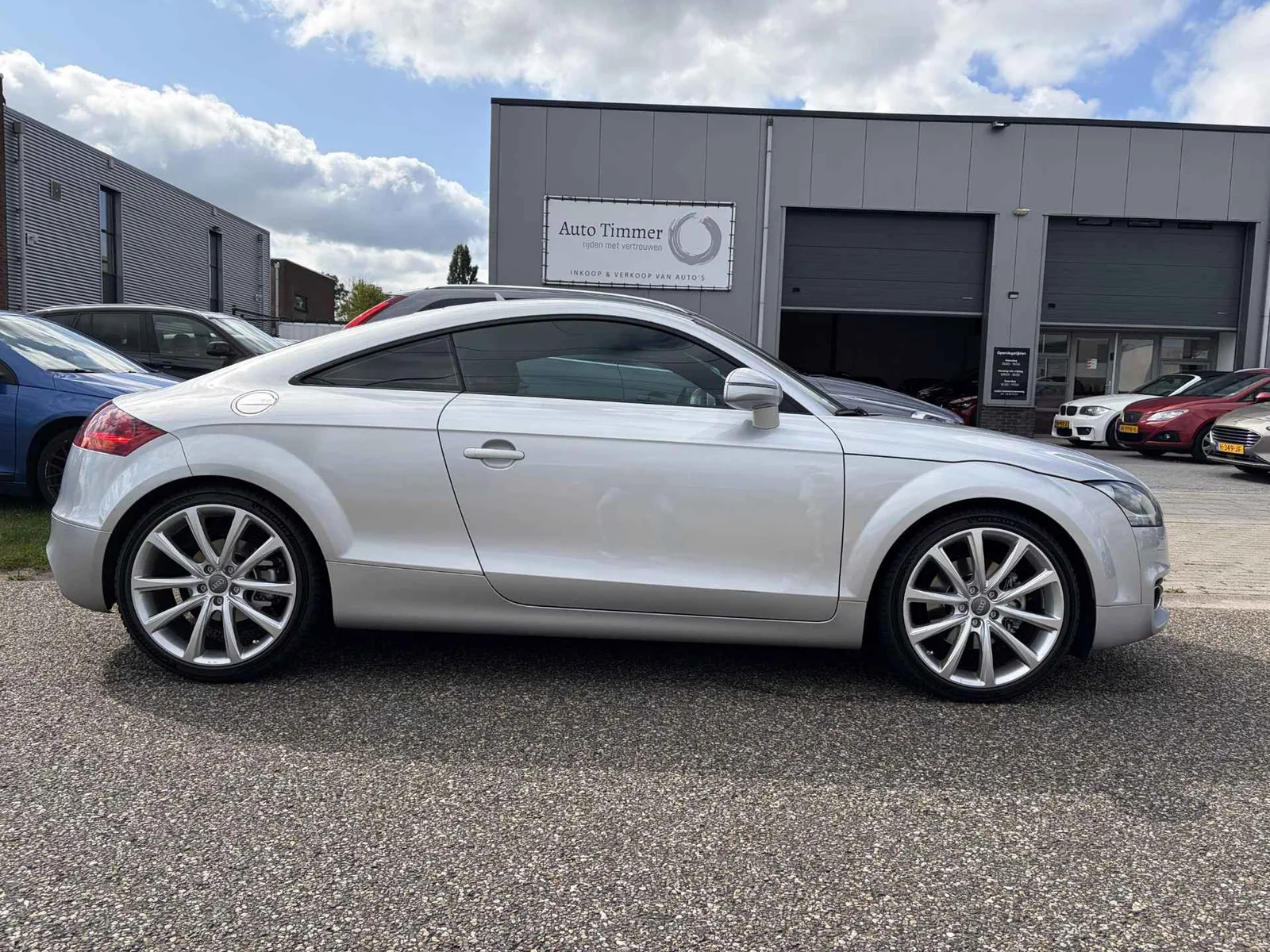 Audi TT (2010) — foto 1