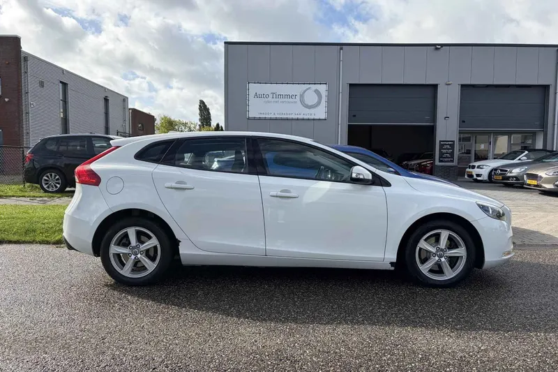 Volvo V40 (2014)