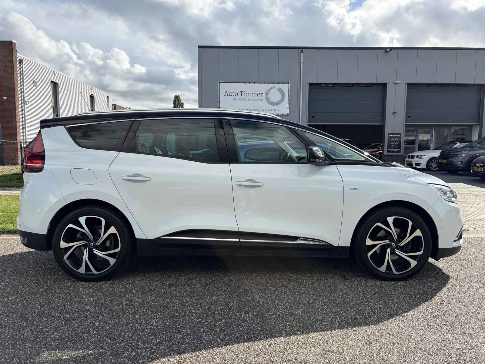 Renault Grand Scénic (2018) — foto 1