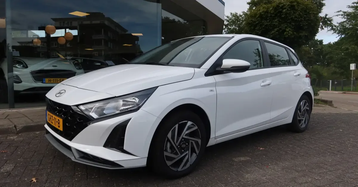 Hyundai i20 (2024) — foto 1