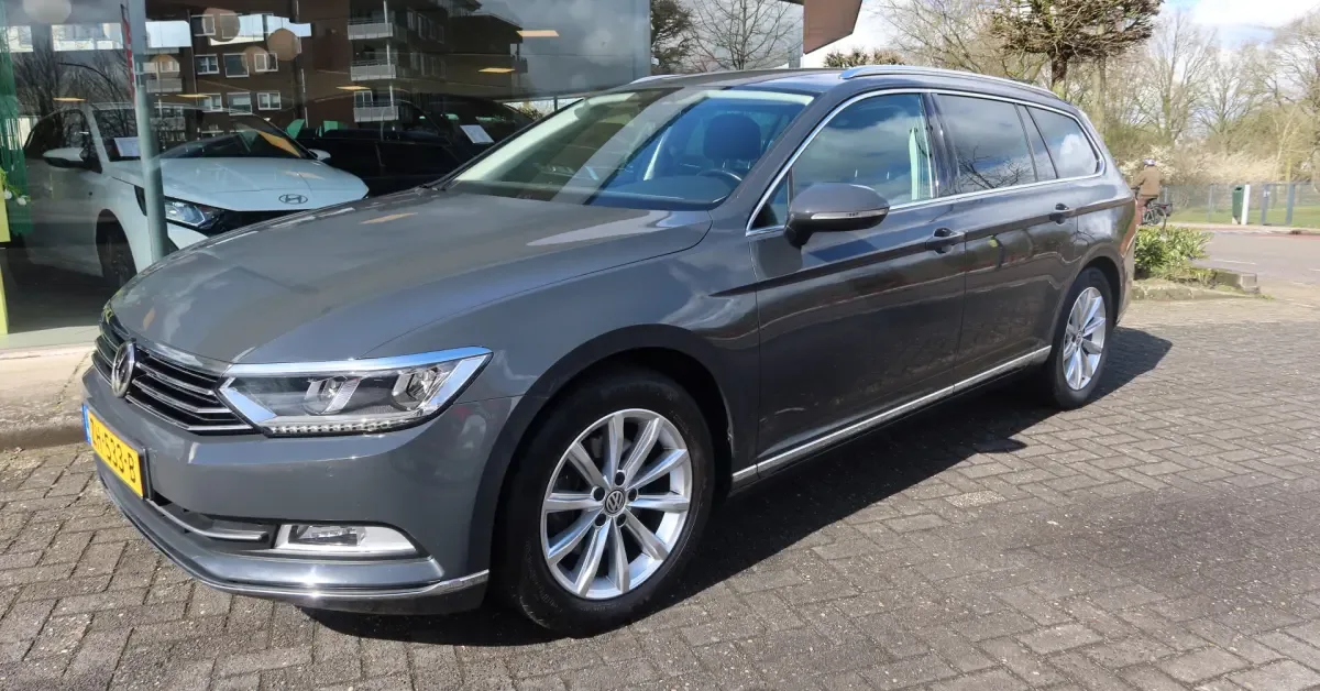 Volkswagen Passat (2019) — foto 1