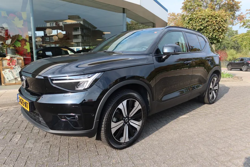 Volvo XC40 (2023)