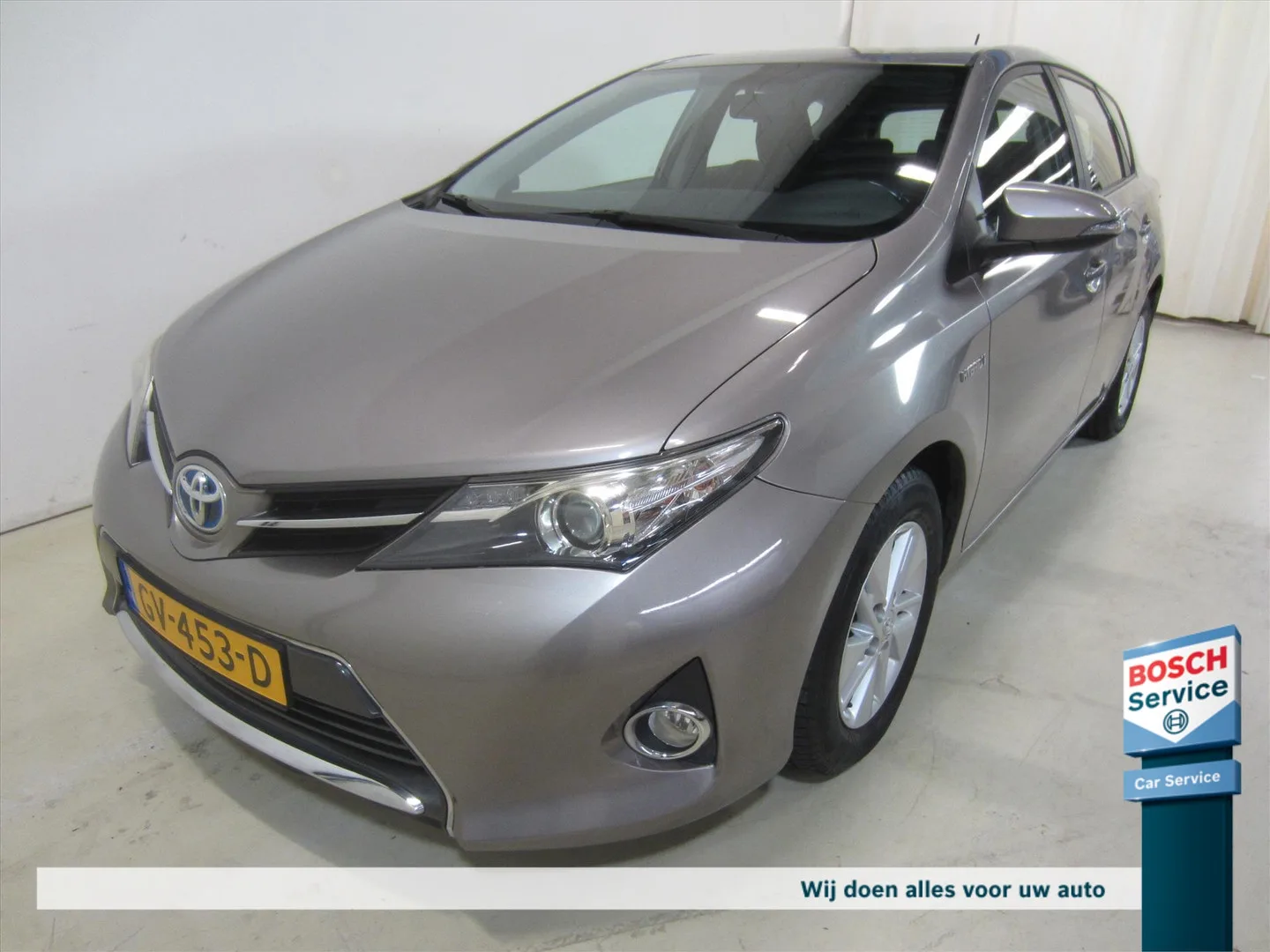 Toyota Auris (2015) — foto 1