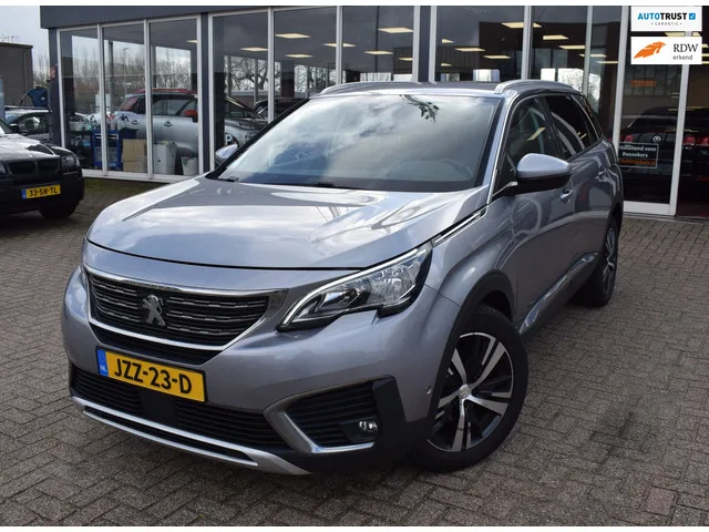 Peugeot 5008 (2018) — foto 1