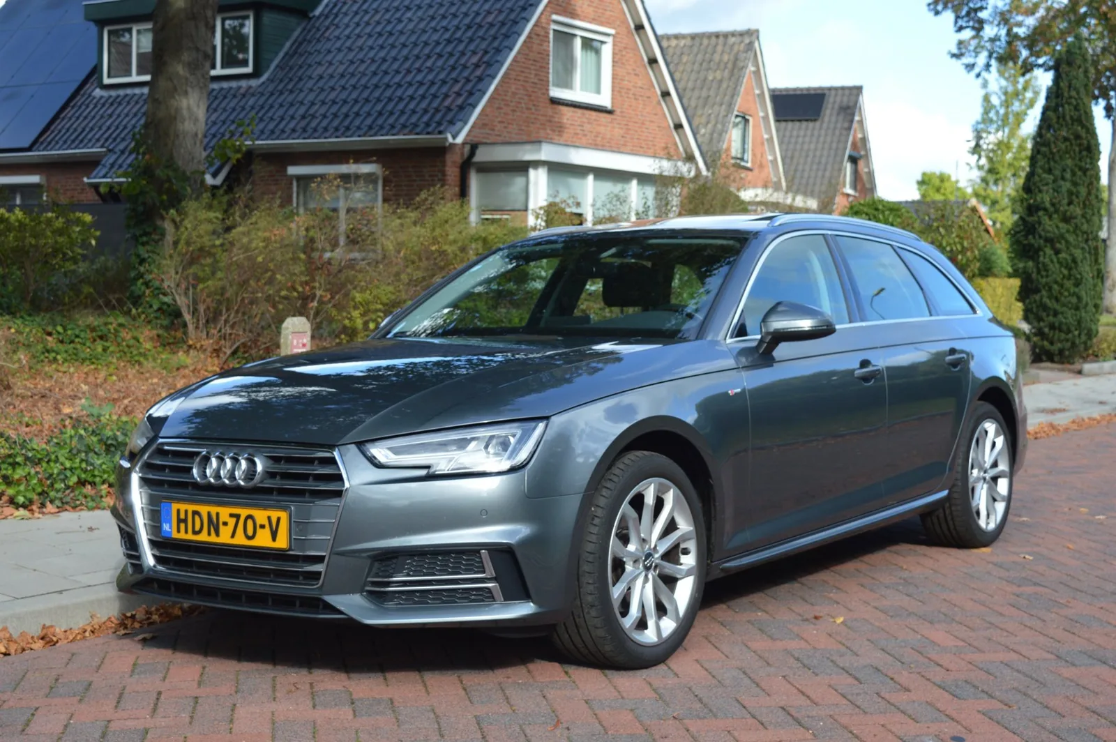 Audi A4 (2016) — foto 1