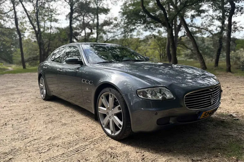 Maserati Quattroporte (2004)