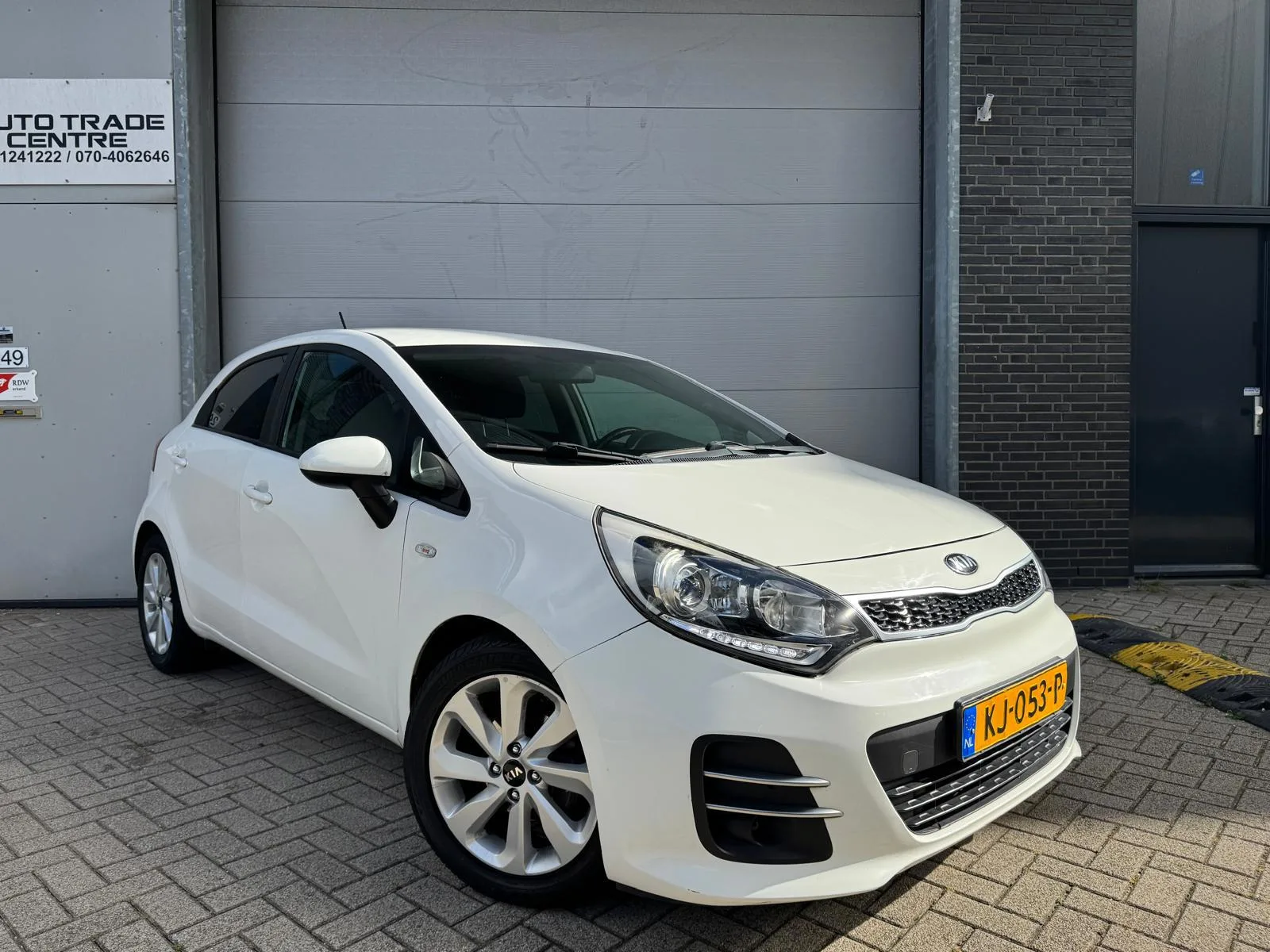 Kia Rio (2016) — foto 1