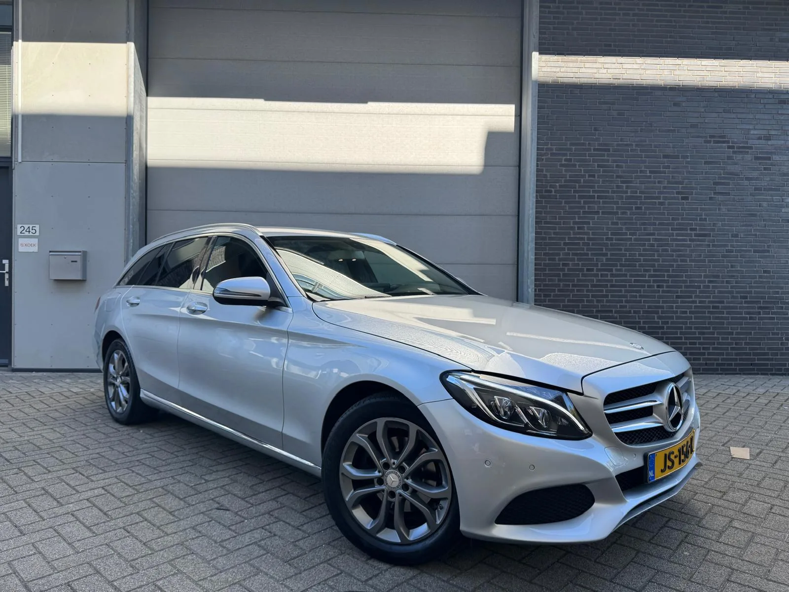 Mercedes-Benz C-Klasse (2016) — foto 1