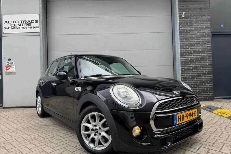 MINI Cooper S (2015)
