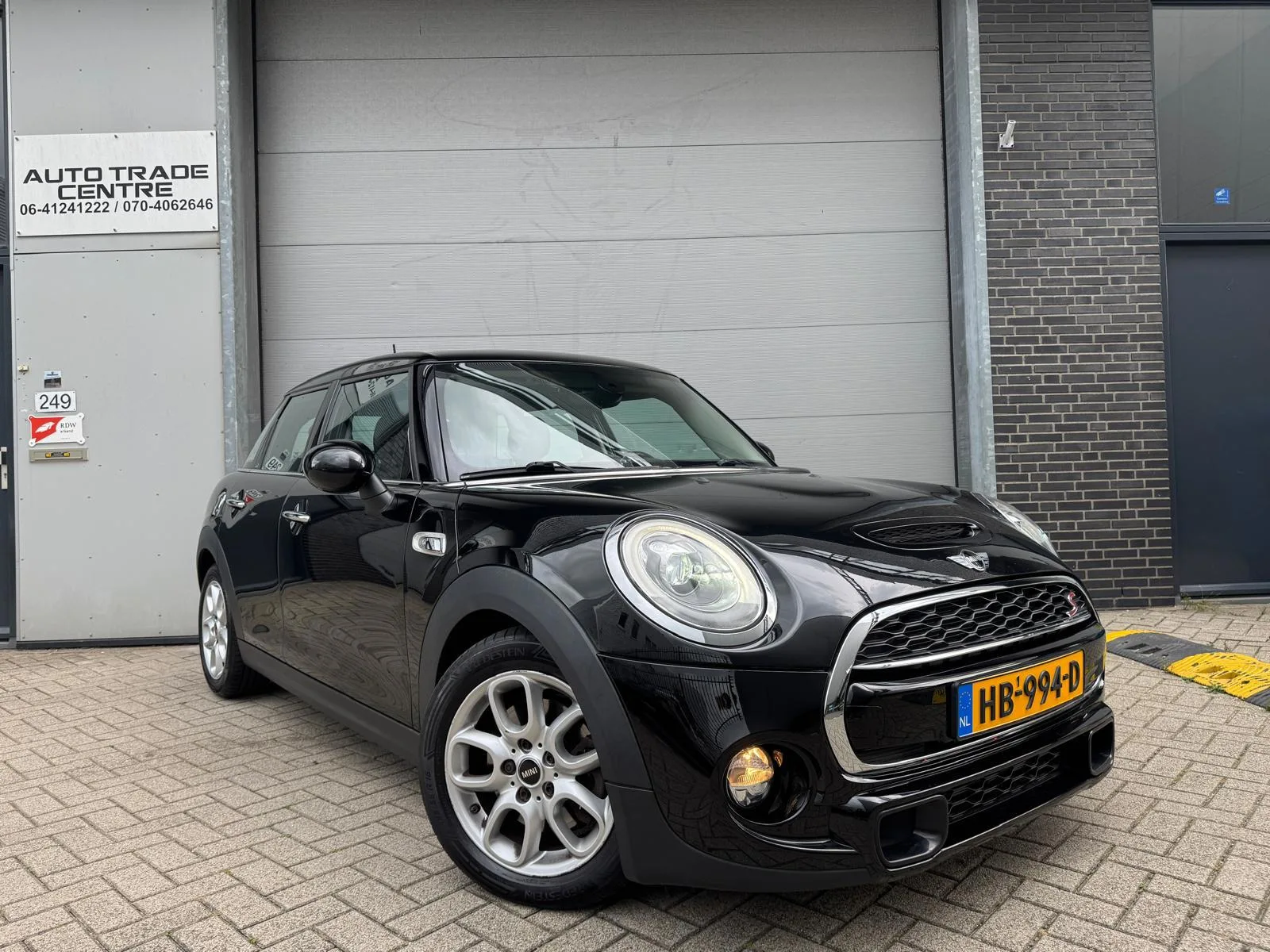 MINI Cooper S (2015) — foto 1