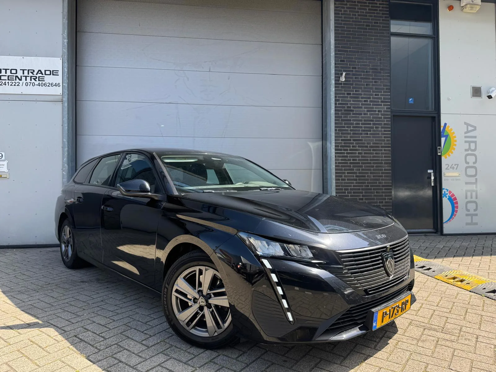 Peugeot 308 (2022) — foto 1