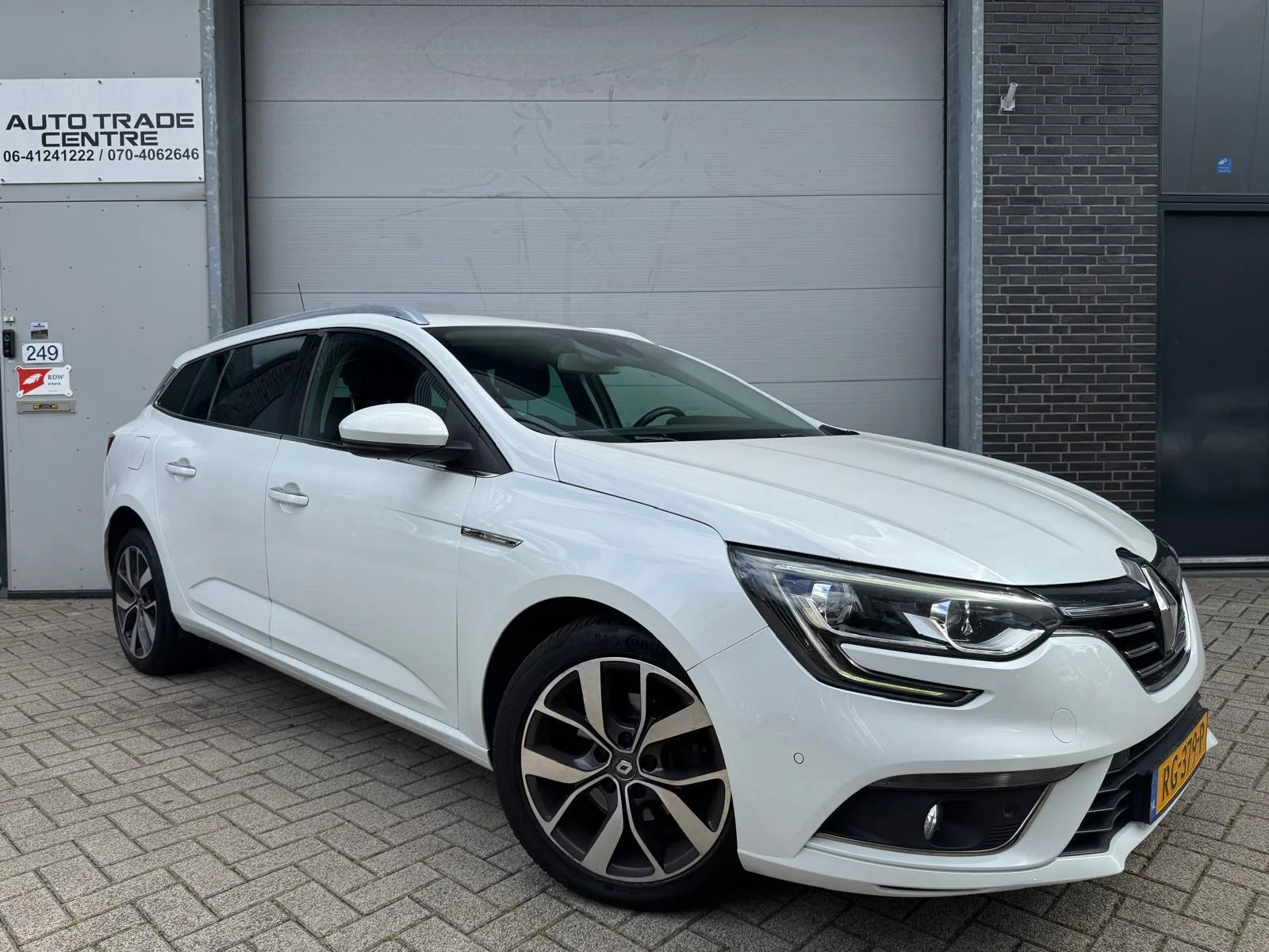 Renault Mégane (2017) — foto 1
