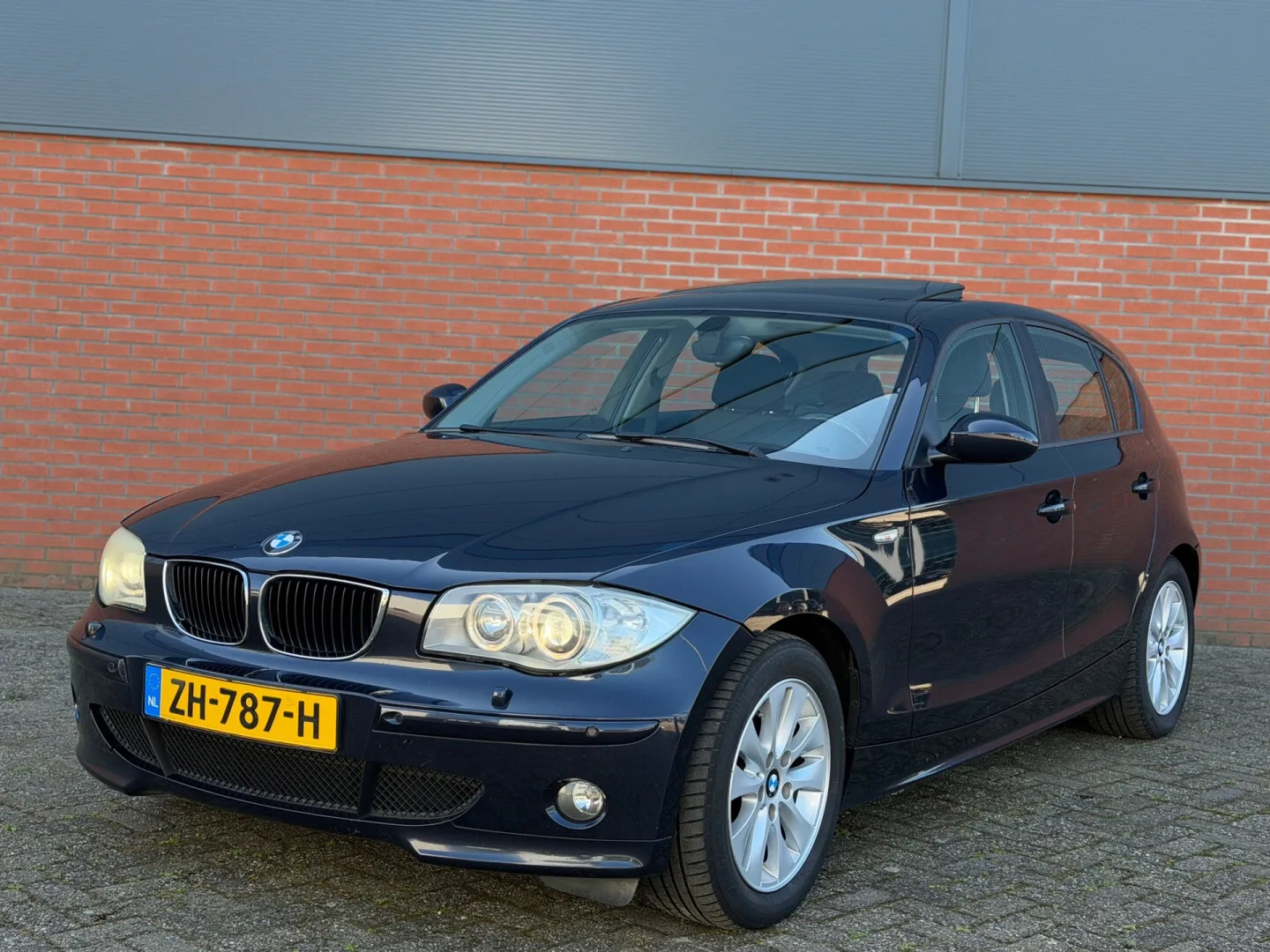 BMW 1-Serie (2006) — foto 1