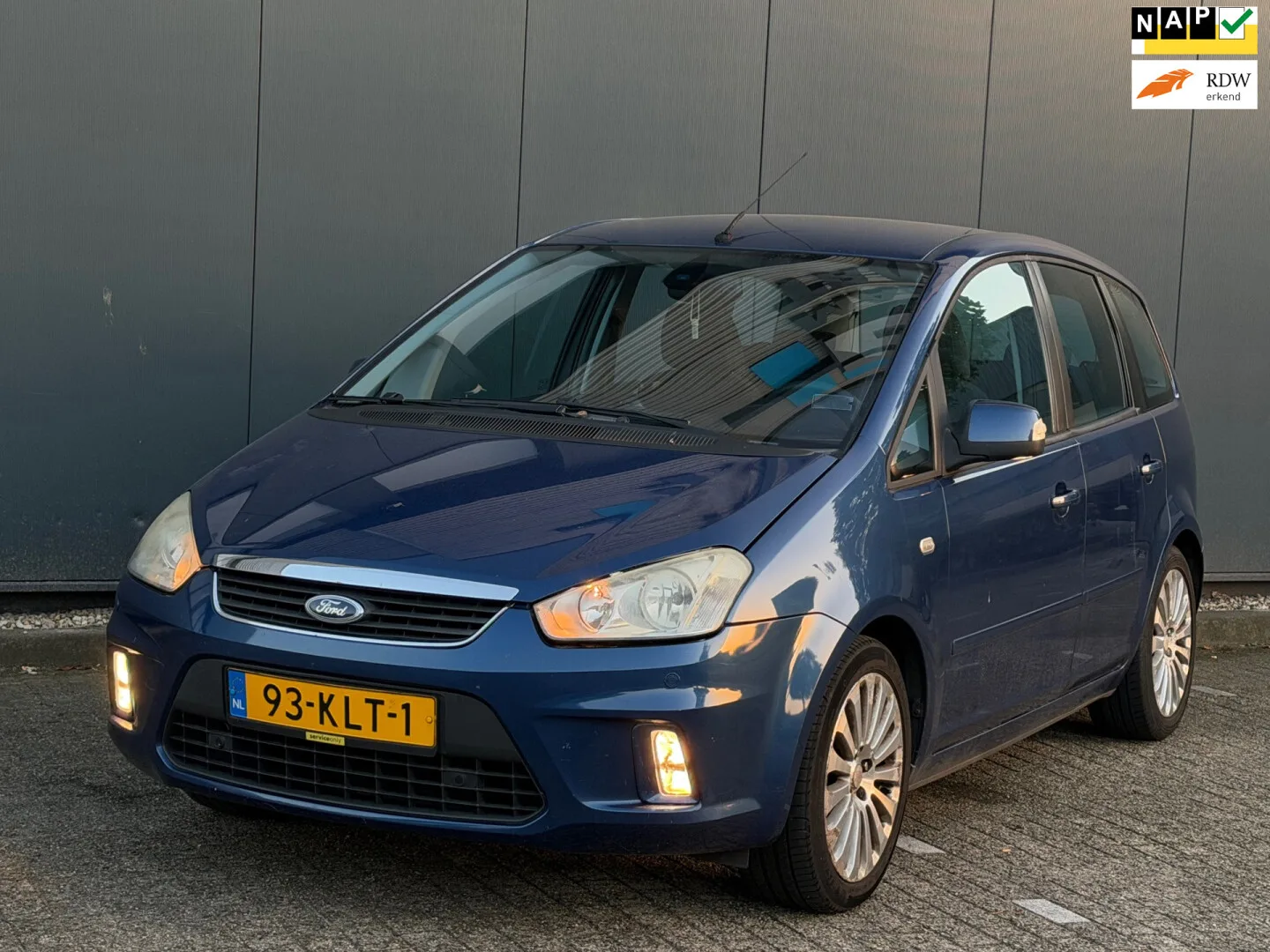 Ford C-Max (2010) — foto 1