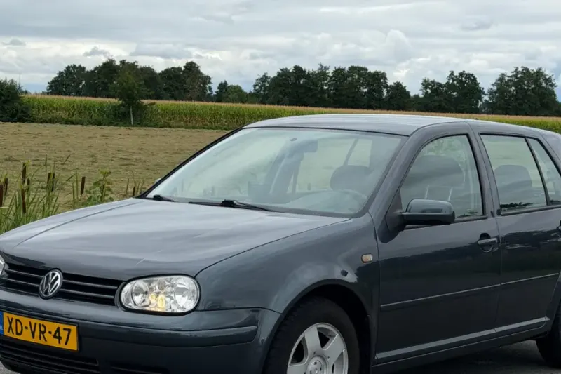 Volkswagen Golf (1998)