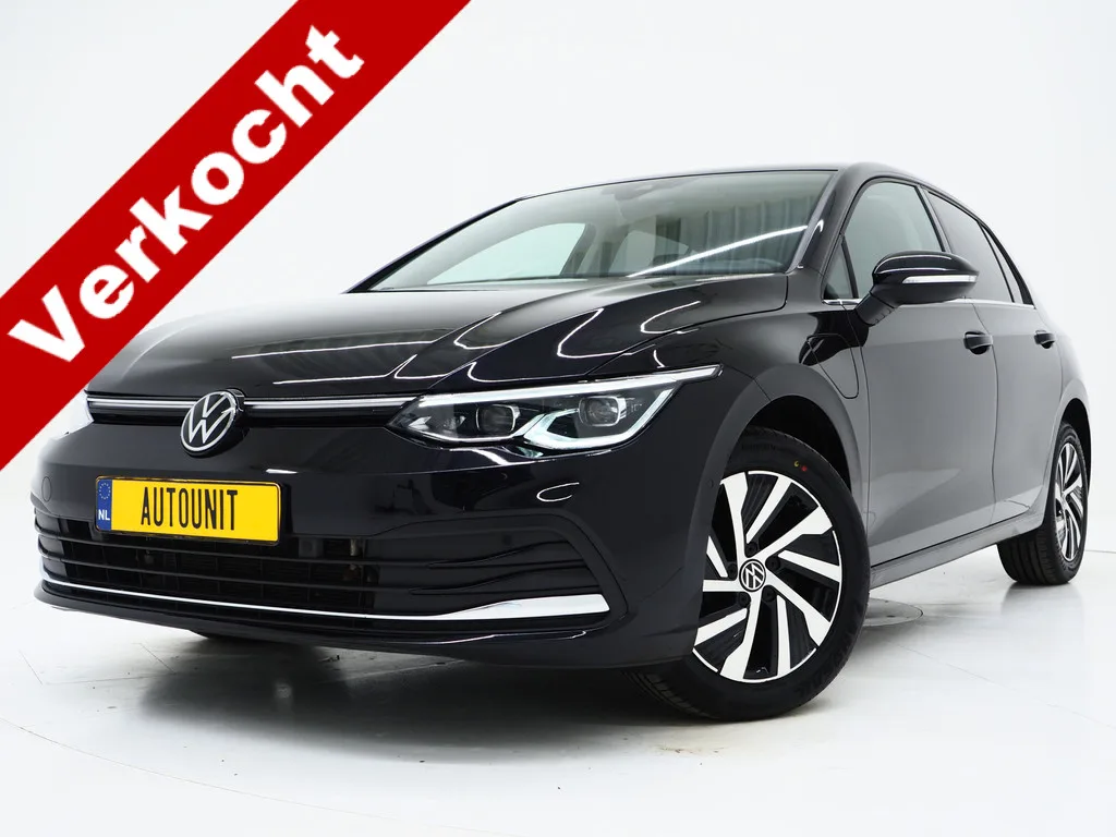 Volkswagen Golf (2021) — foto 1