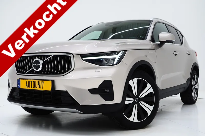 Volvo XC40 (2022)