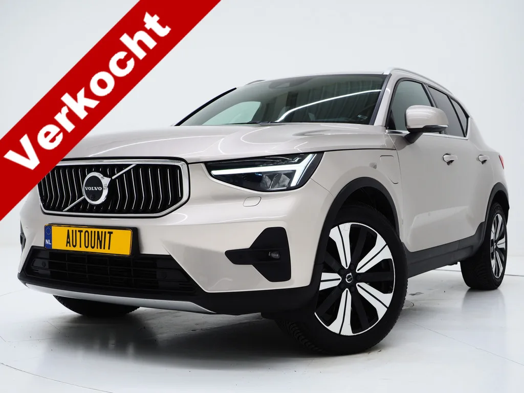 Volvo XC40 (2022) — foto 1