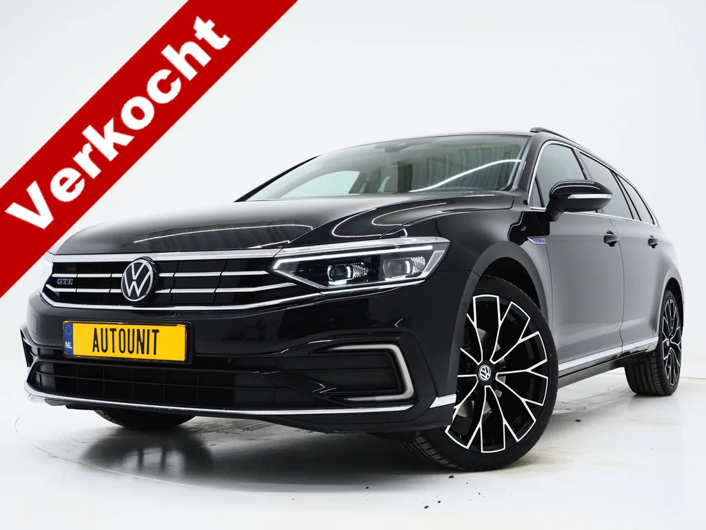 Volkswagen Passat (2022) — foto 1
