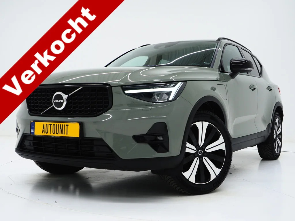 Volvo XC40 (2022) — foto 1