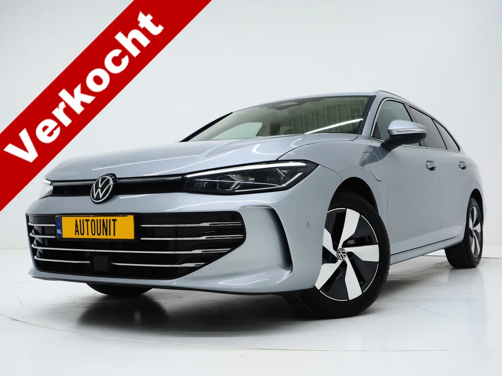 Volkswagen Passat (2024) — foto 1