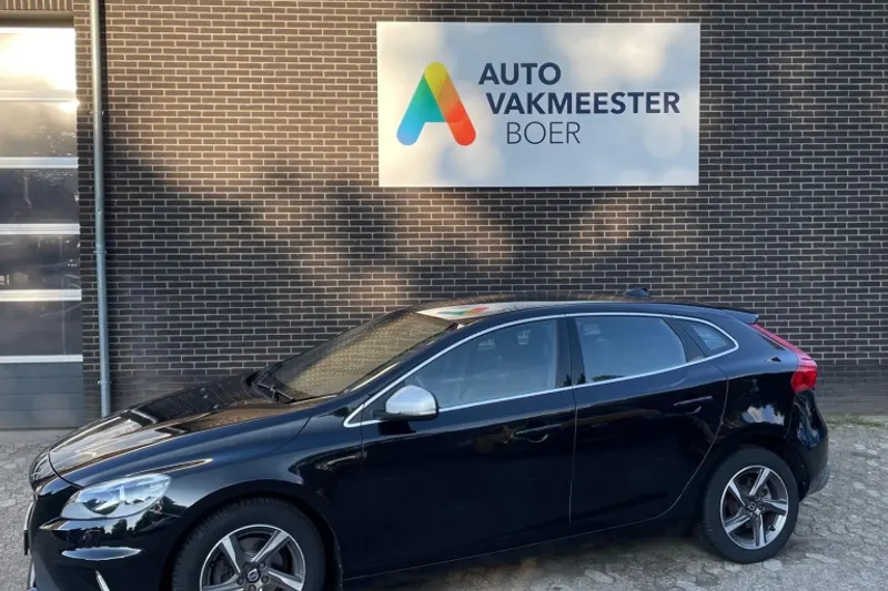 Volvo V40 (2015)