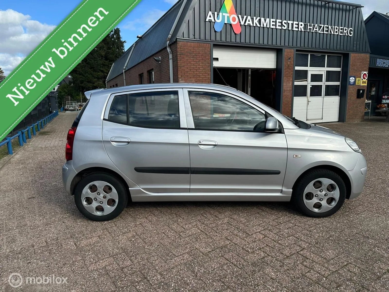 Kia Picanto (2010) — foto 1
